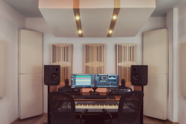Oudimmo - Home Studio - CLOUD bass trap a soffitto