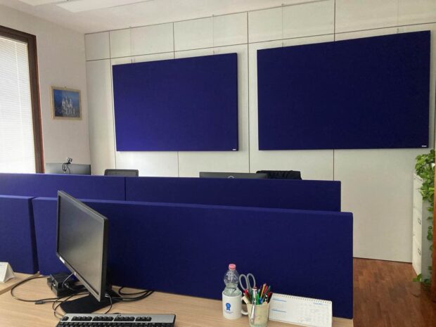Divisori da ufficio AkuPan Desk, pannelli fonoassorbenti per il comfort acustico