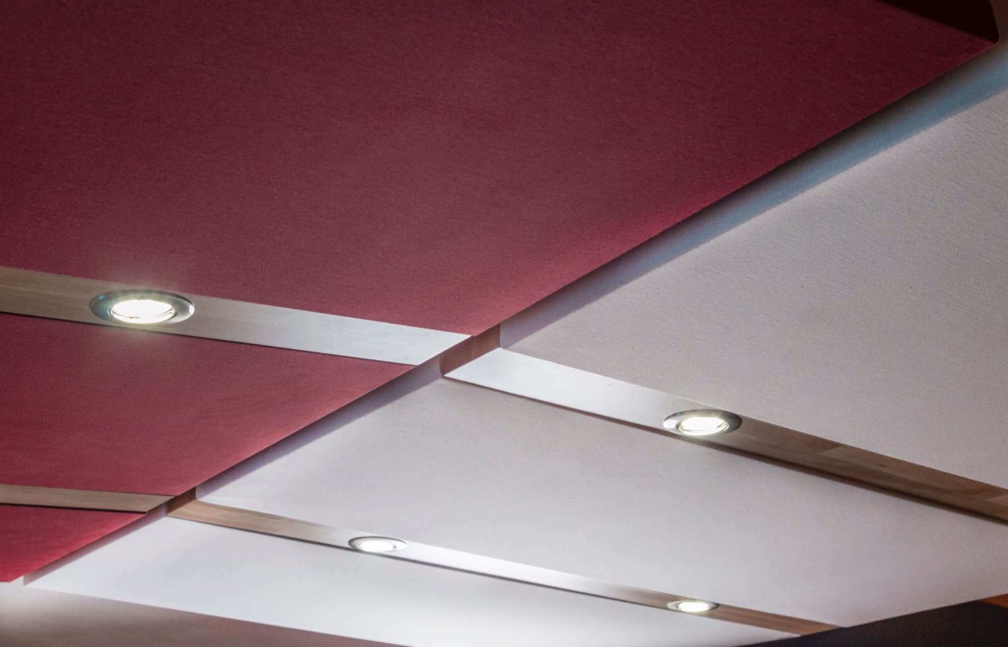Studio Ceiling Cloud - Oudimmo Acoustic Design