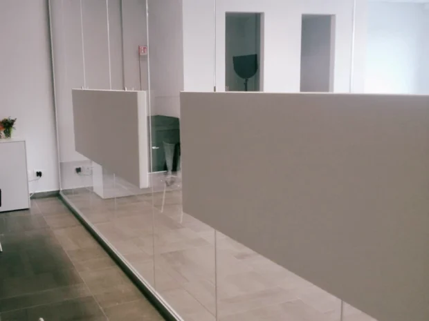 Appendimento a baffle pannelli fonoassorbenti Oudimmo Gripple